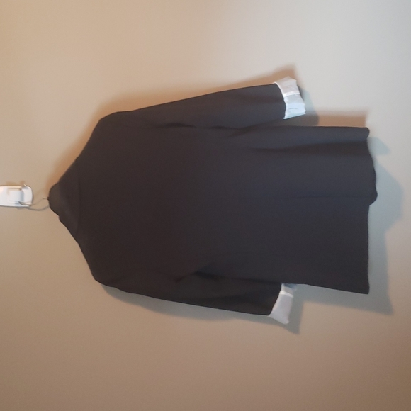 Blazer - Picture 2 of 2